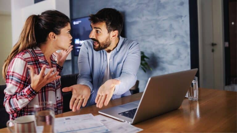 couple fighting over bills